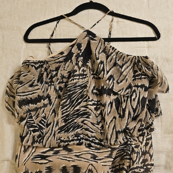 BCBGMaxAzria Silk Black and Cream Maxi Dress with Elegant Design - Picture 8 of 8